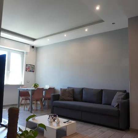 Casa Nelida, Centre